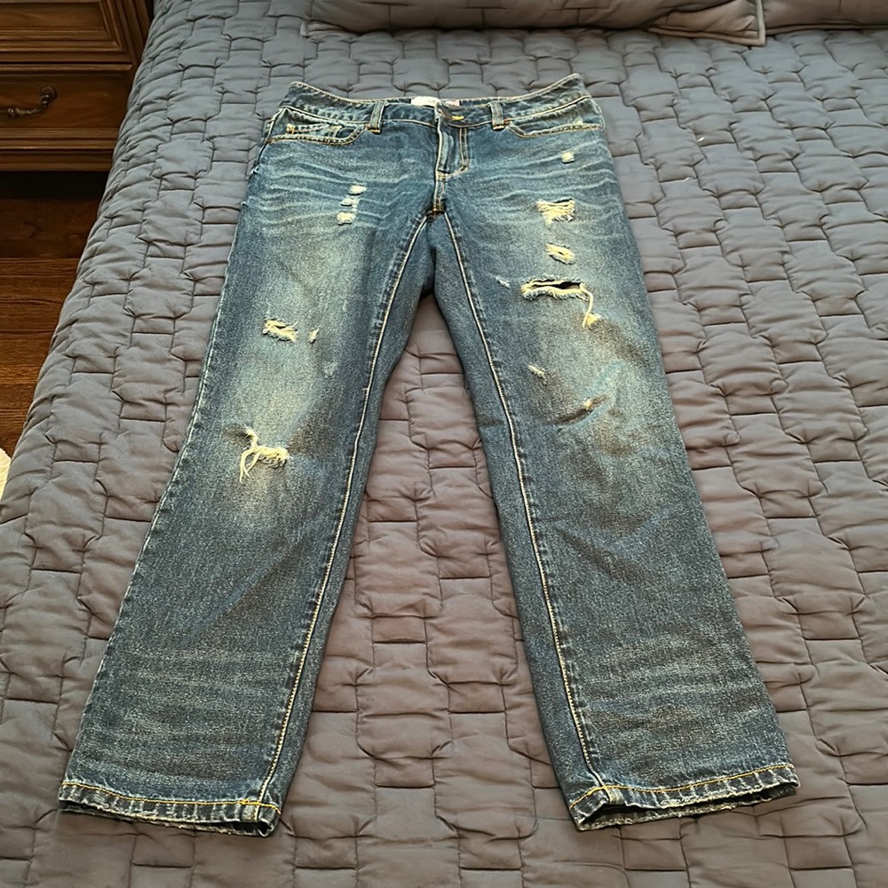 Cabi 100%boyfriend jeans in size 2